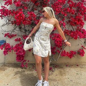 Lulu's Halter Floral Dress - Cream Size Small